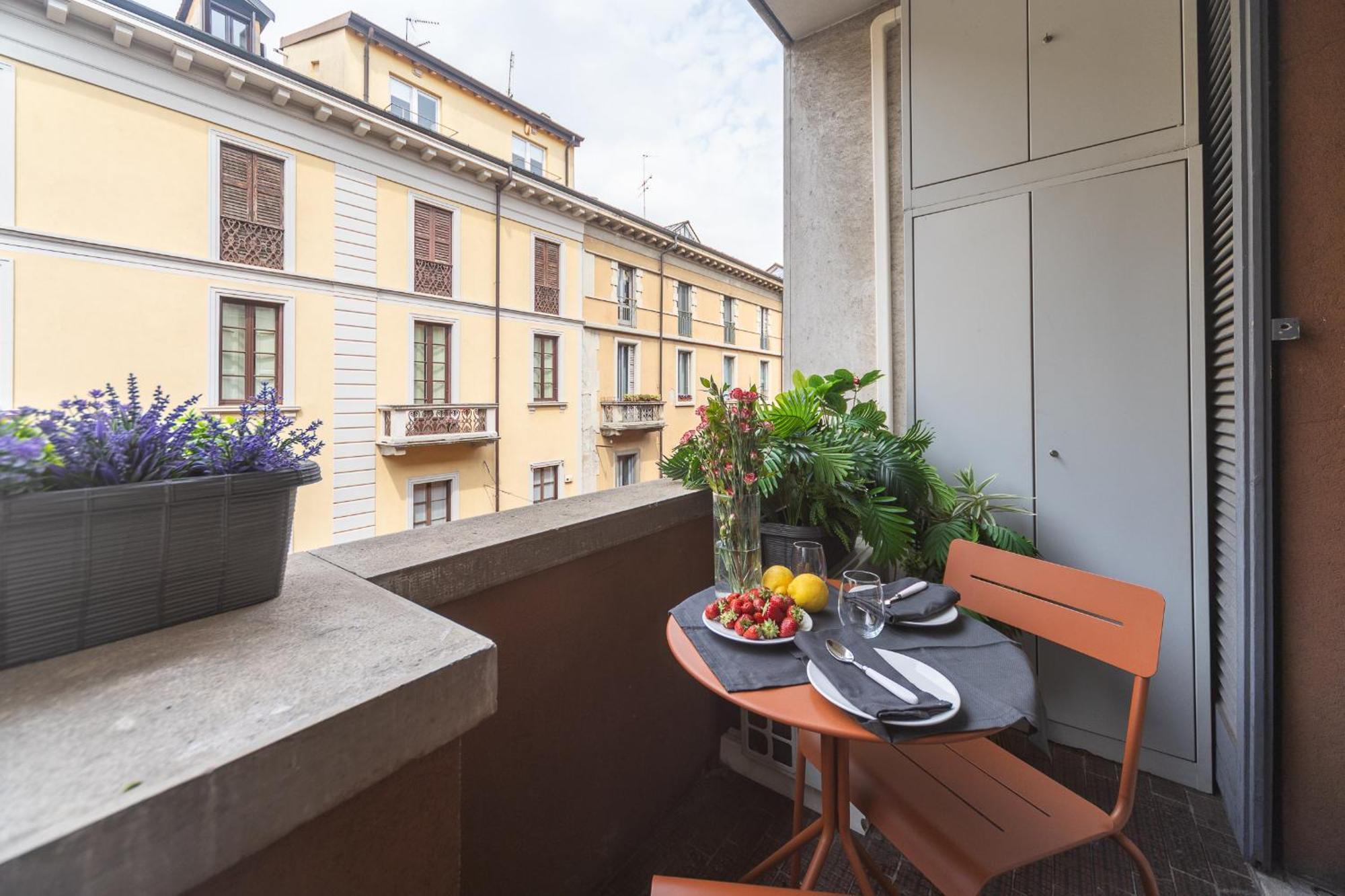 Lovely In The Hearth Of Brera By Rentopolis Apartment