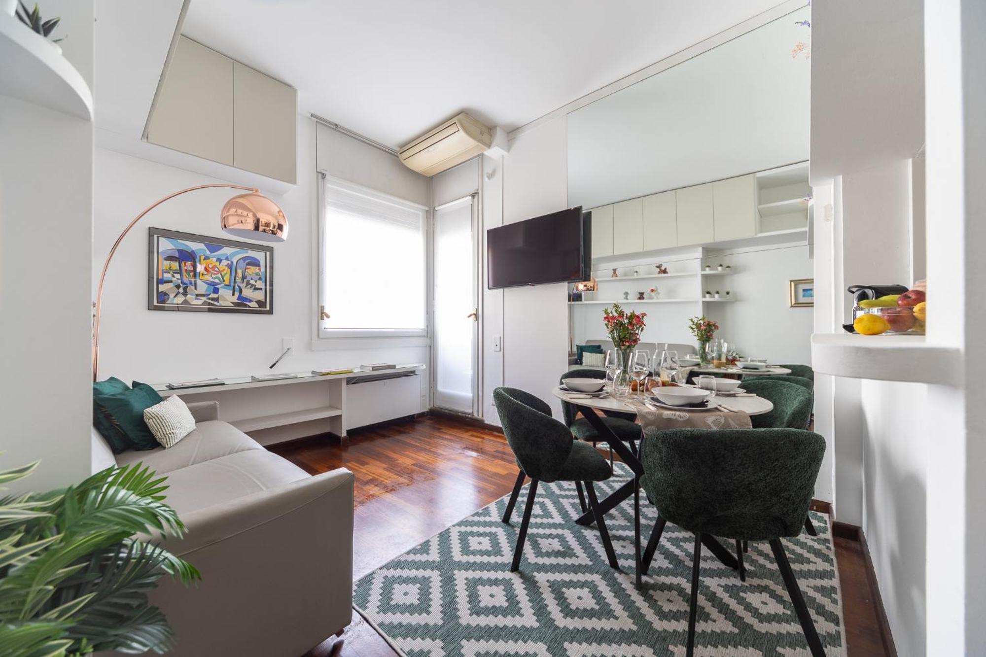Lovely In The Hearth Of Brera By Rentopolis Apartment